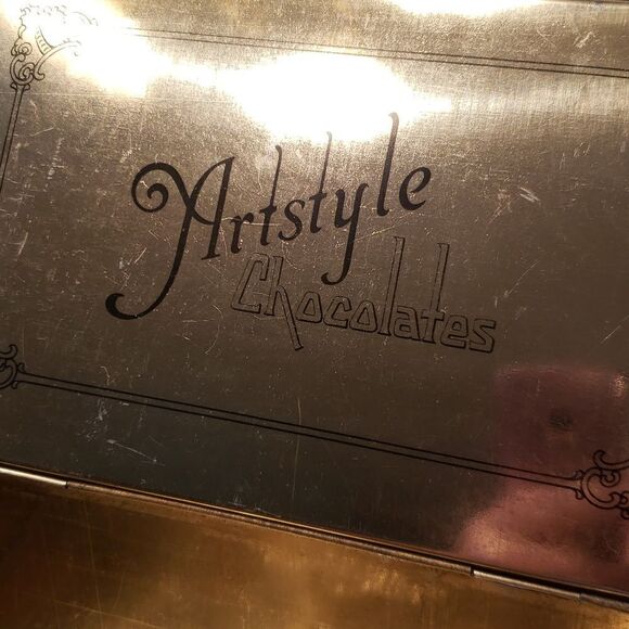 Vintage Metal Hinged Artstyle Chocolates Candy Box Tin w/ Victorian Scenes - Picture 14 of 14